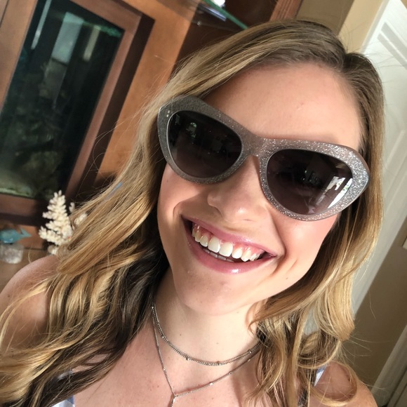 Authentic MIU MIU SUNGLASSES - Picture 8 of 8